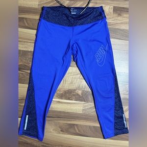 Nike Dri-Fit Leggings w/ Draw String Waist w/ Pockets - Women’s Size Medium